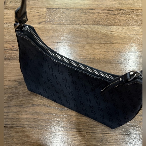 Dooney & Bourke small hobo bag - Picture 4 of 7